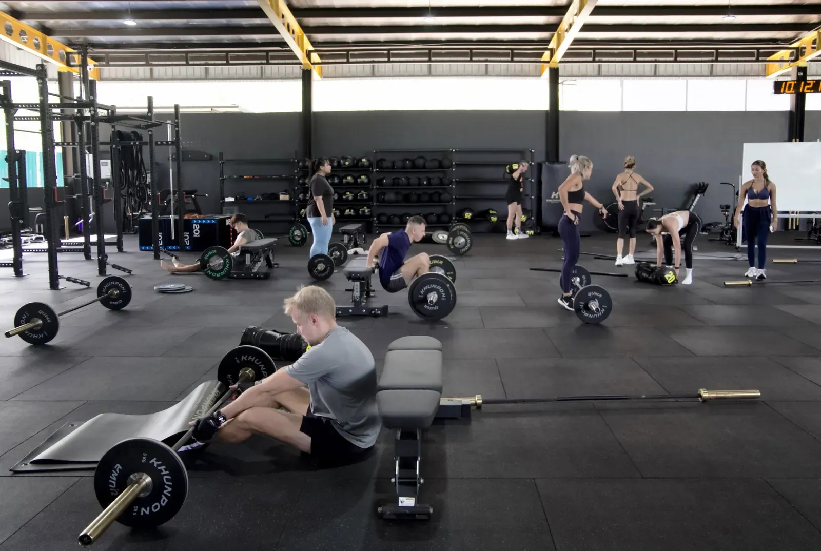 A group strength and conditioning class training together at the Phuket partner gym