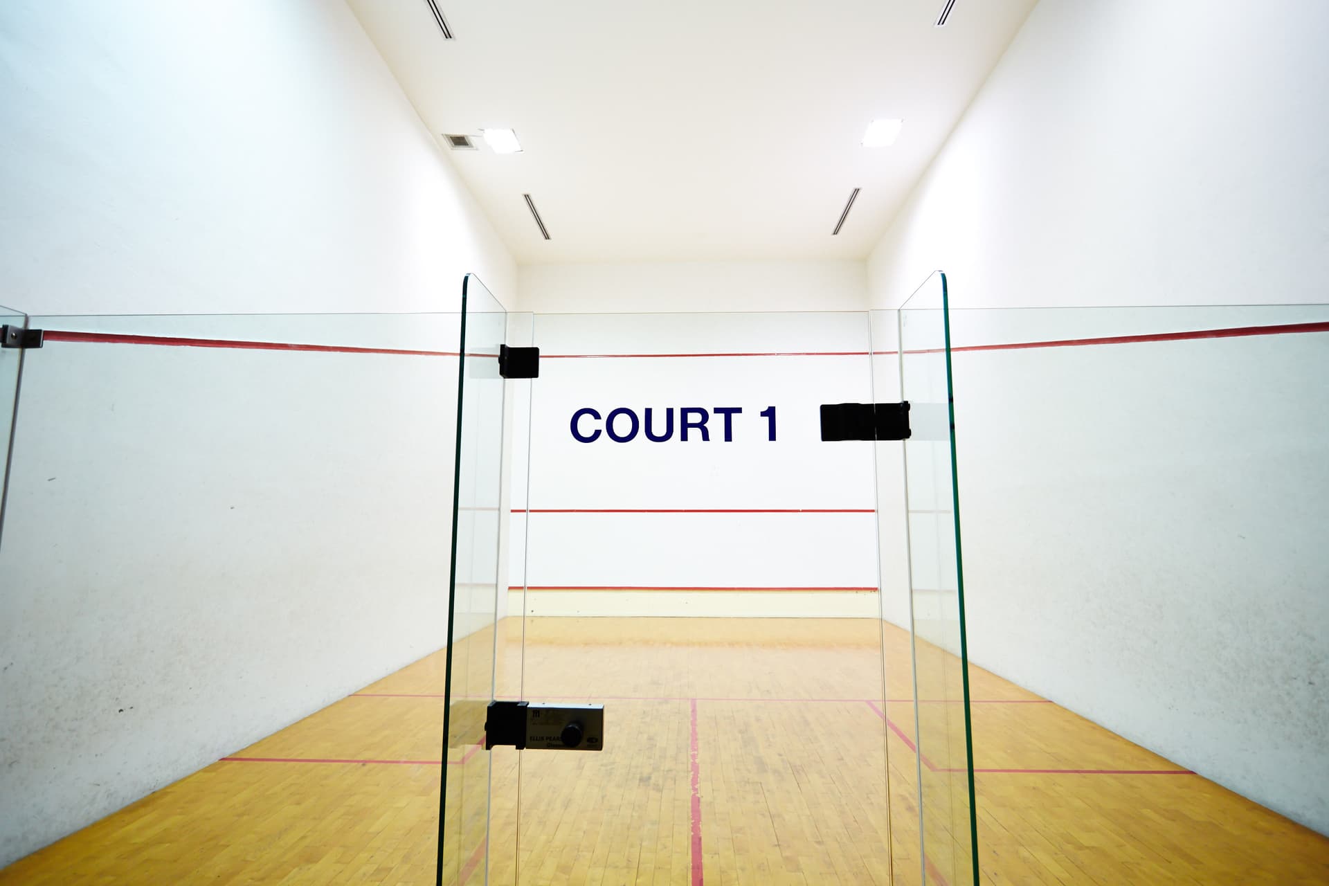 Squash court at Riverine Place Hotel