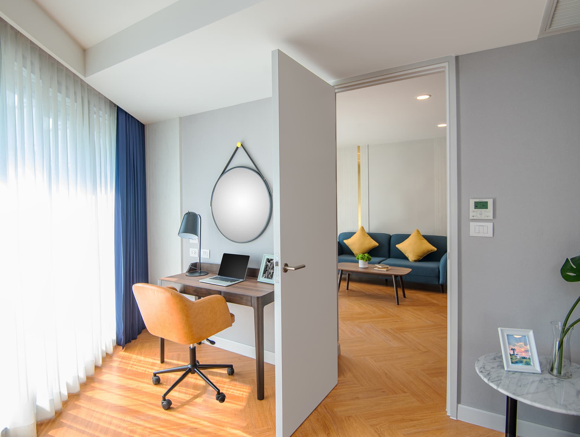 Workspace in 1 Bedroom Executive at Amanta Sathorn