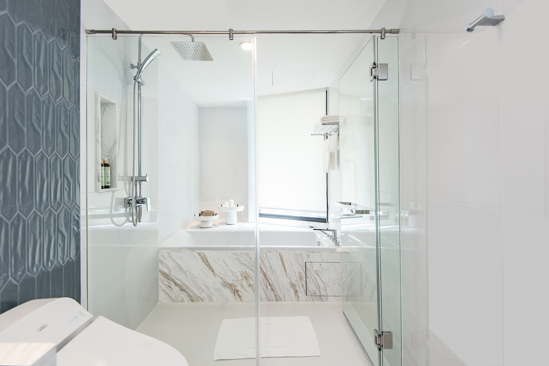 Bathroom in 1 Bedroom Executive at Amanta Sathorn